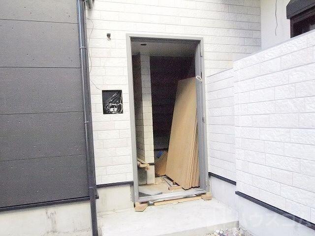 26/30 エントランス