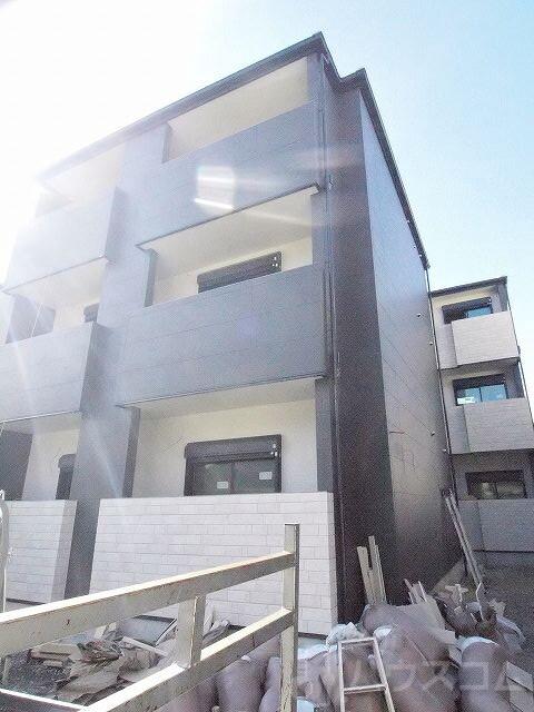 27/30 エントランス