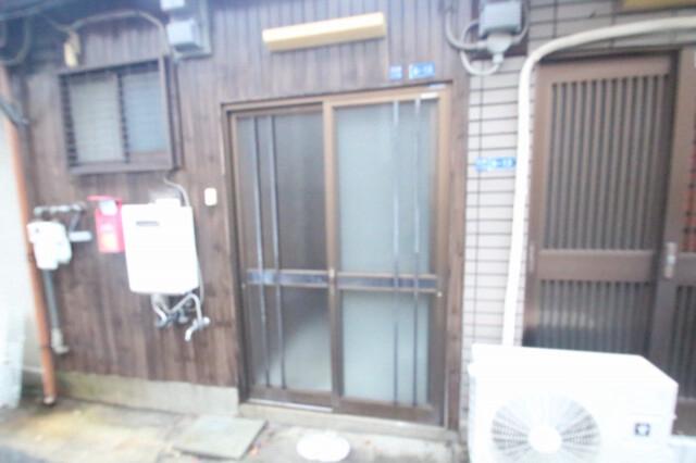 24/30 エントランス