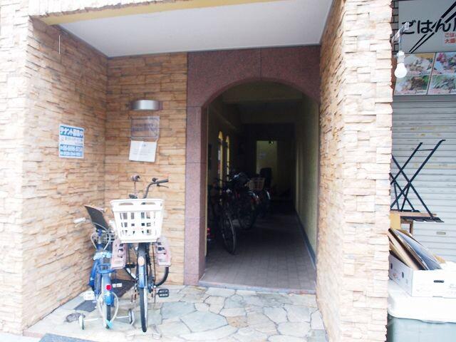 25/30 エントランス