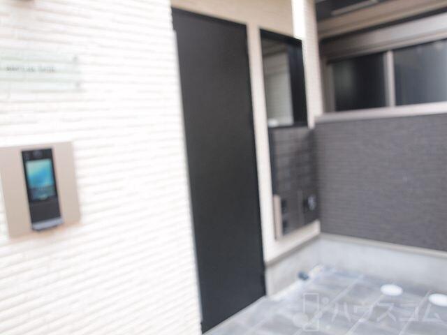 28/30 エントランス