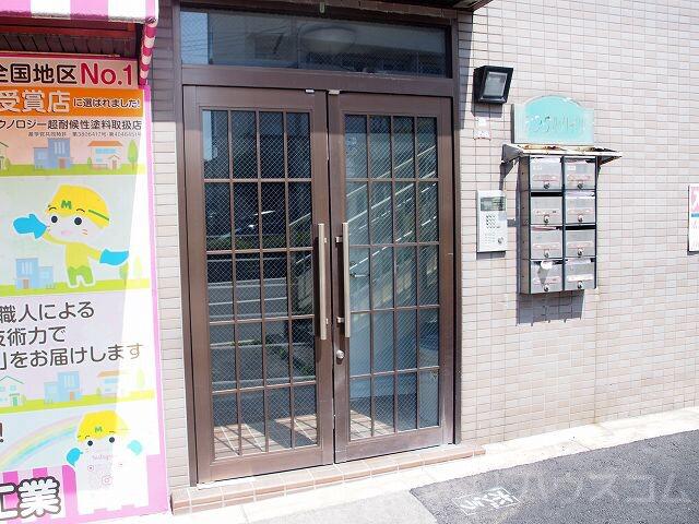 26/30 エントランス