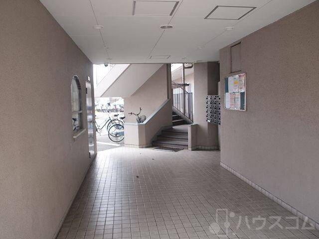 26/30 エントランス