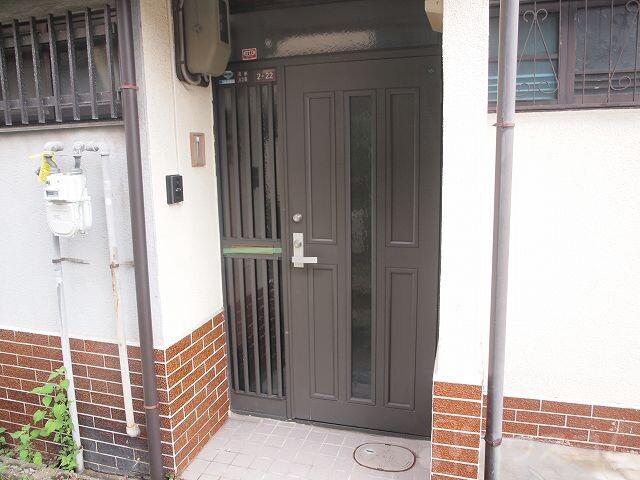 27/30 エントランス