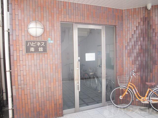 22/30 エントランス