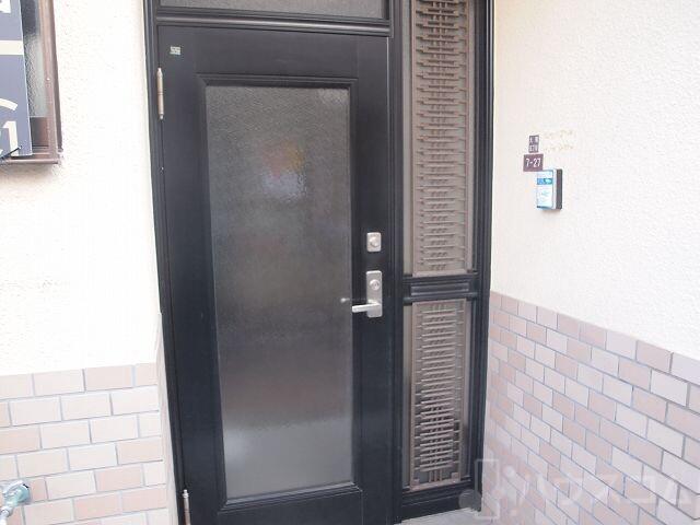 24/30 エントランス