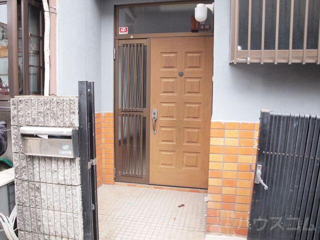 26/30 エントランス