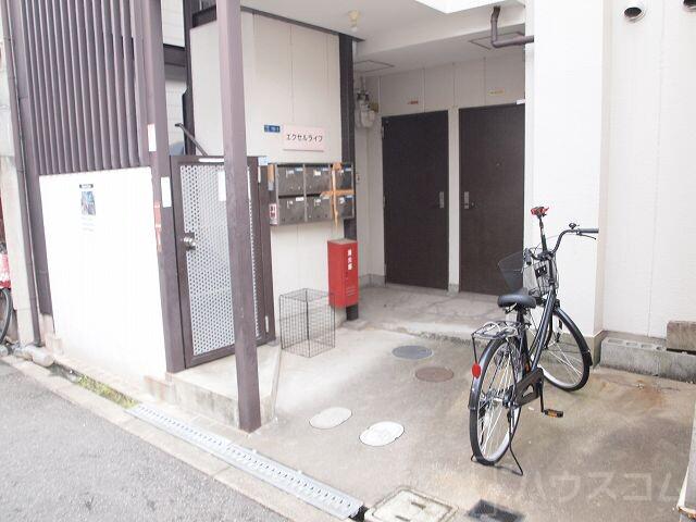 25/30 エントランス