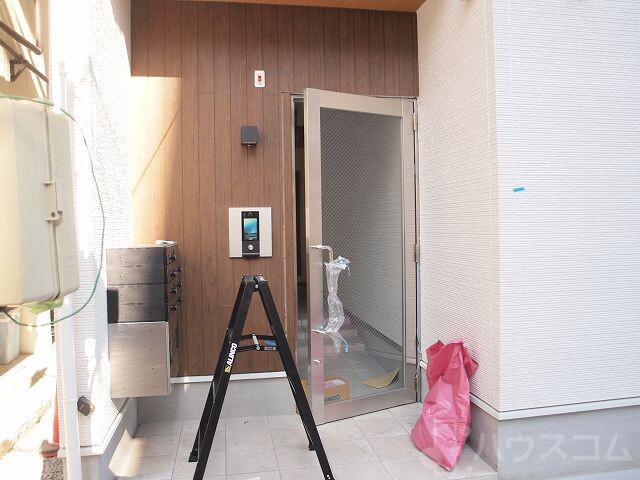 28/30 エントランス