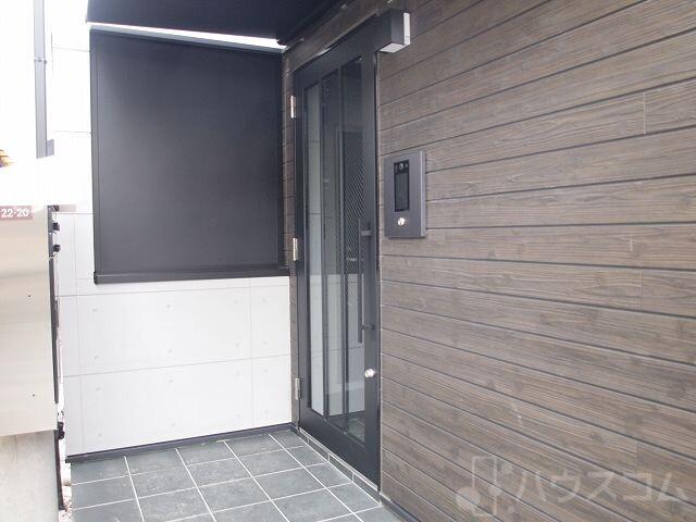 26/30 エントランス