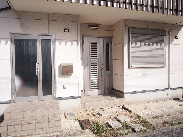 28/30 エントランス