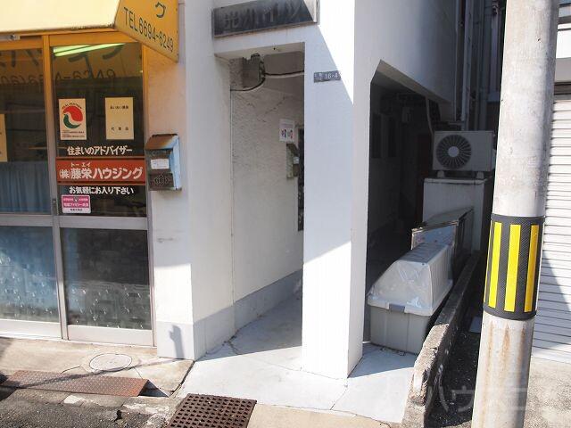 22/30 エントランス