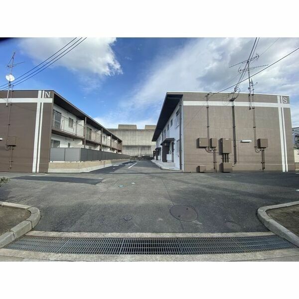 2/3 エントランス