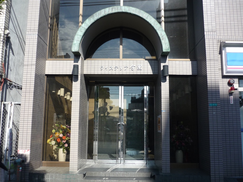 28/30 エントランス