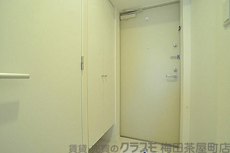 14/30 玄関