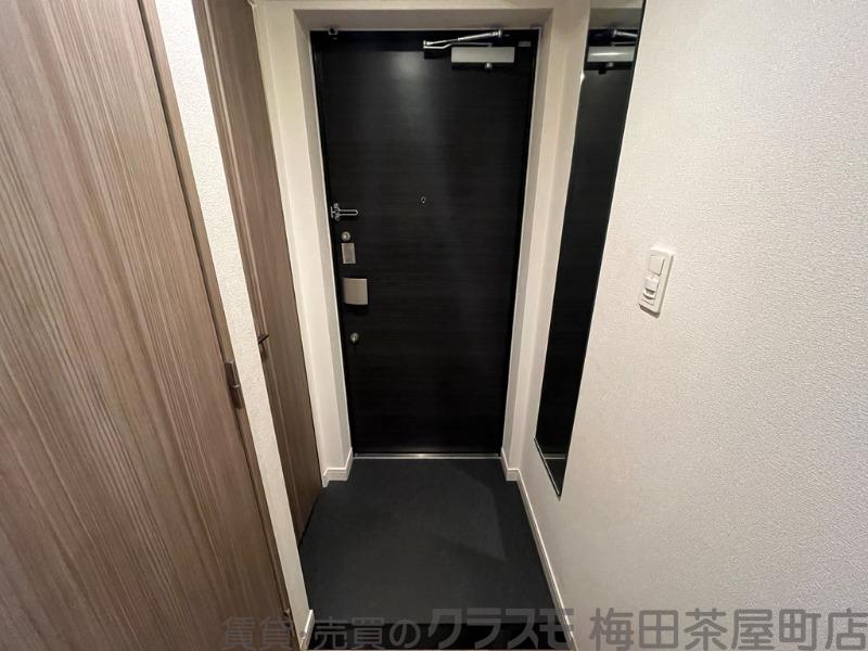 16/30 玄関
