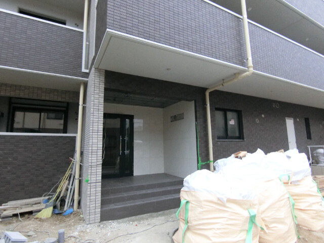 26/30 エントランス