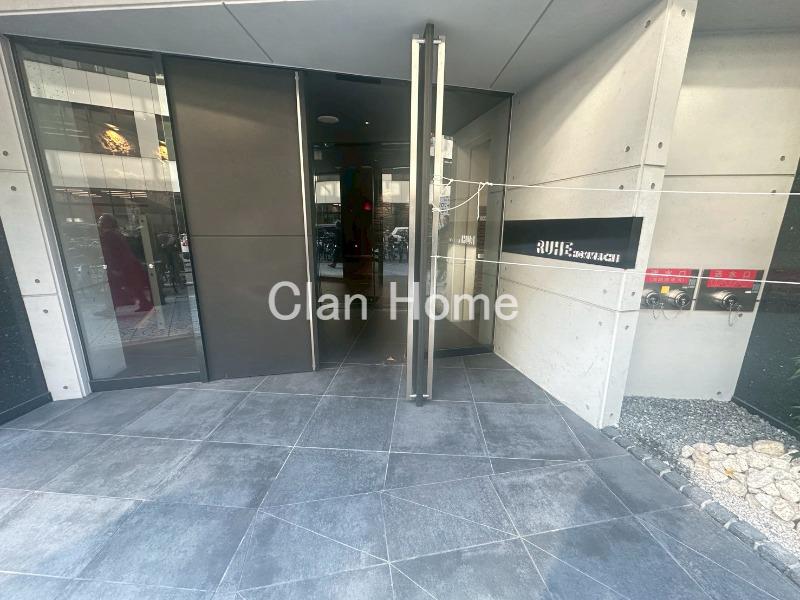 26/30 エントランス