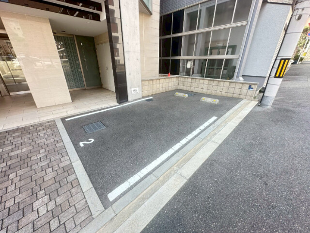 27/30 駐車場