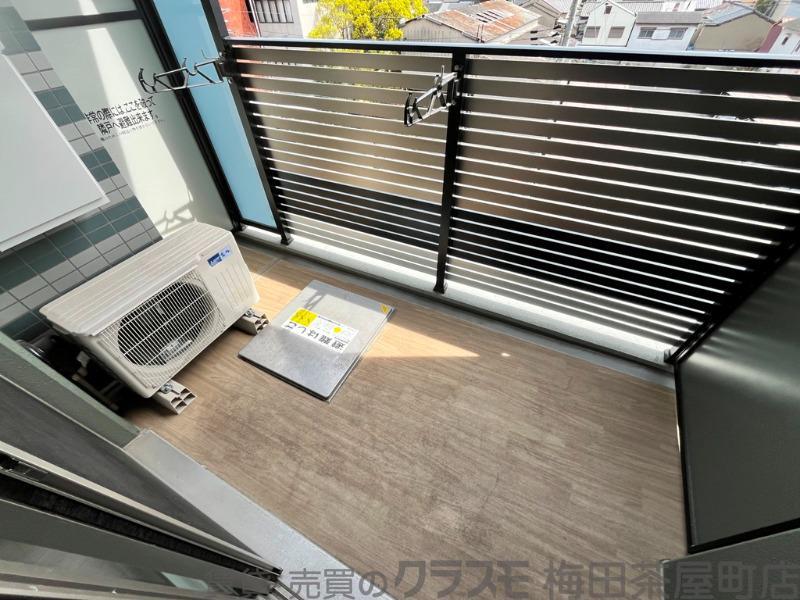 21/30 バルコニー