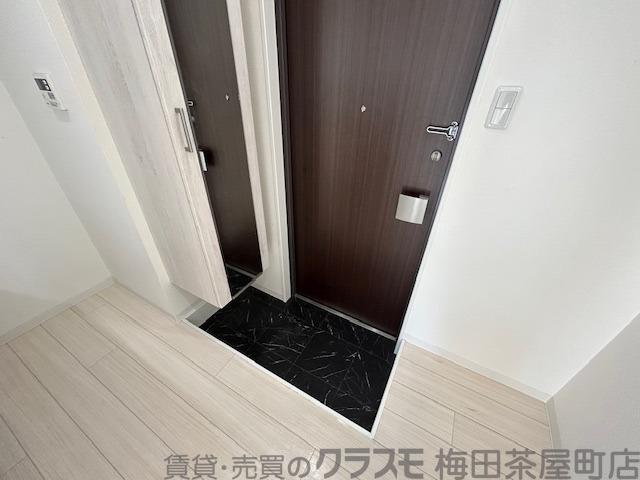 13/30 玄関