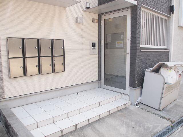 2/4 エントランス