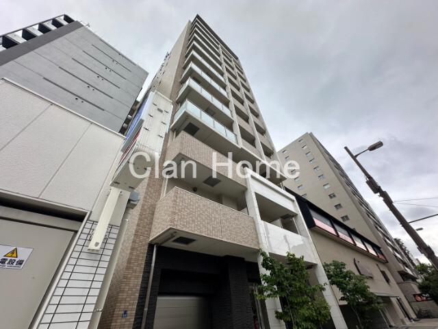 23/30 エントランス