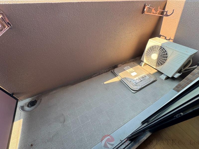 21/30 バルコニー