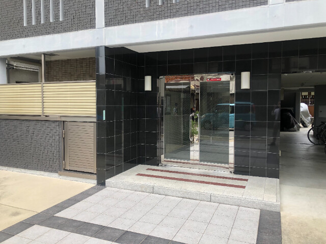 21/24 エントランス