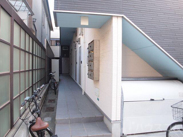 25/30 エントランス