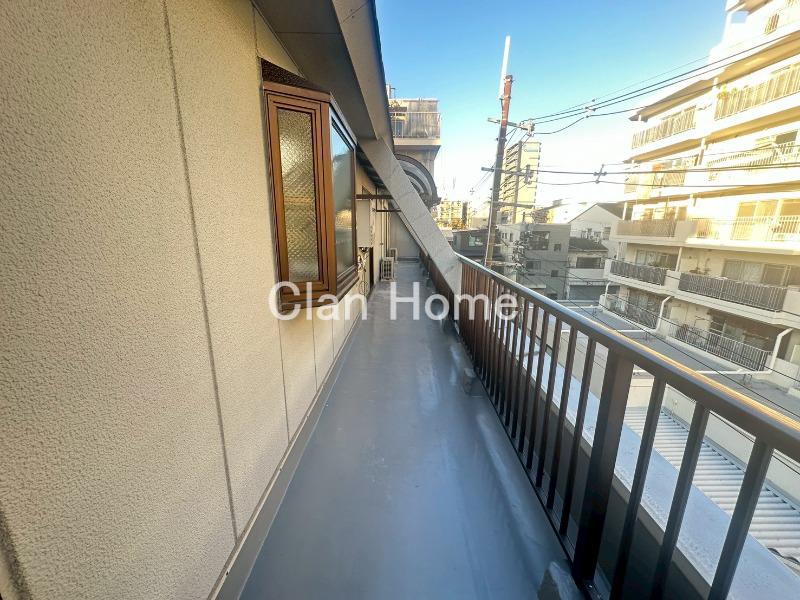 19/25 バルコニー