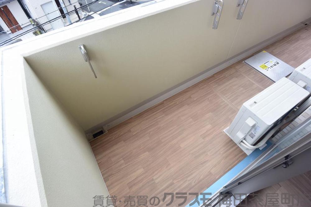 21/30 バルコニー