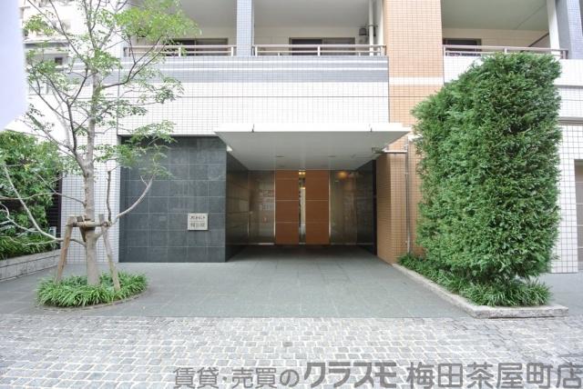 28/30 エントランス