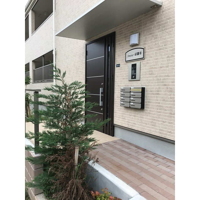 23/30 エントランス