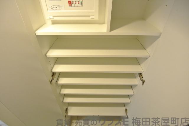 14/30 玄関