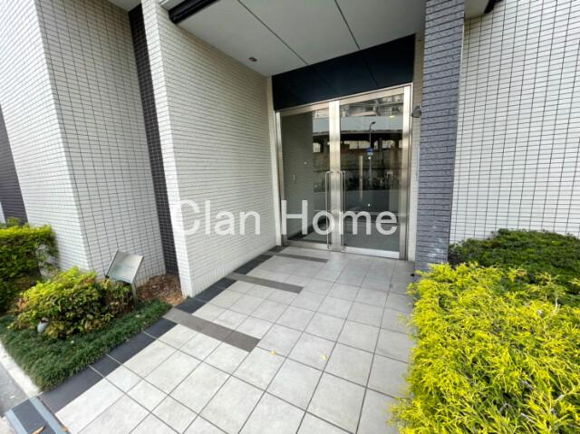 21/23 エントランス