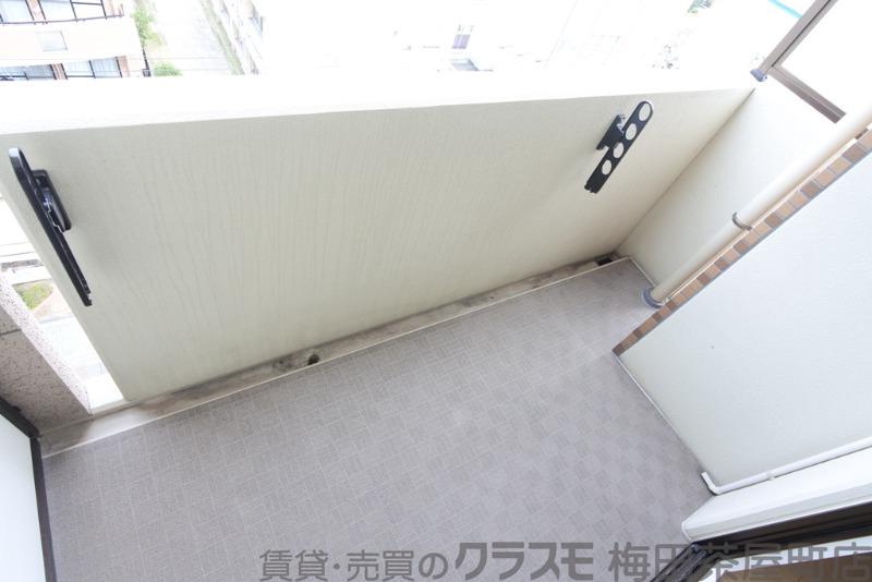 21/30 バルコニー