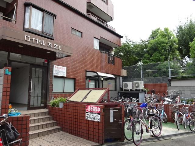 22/30 エントランス