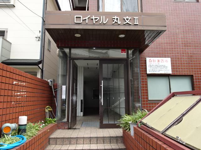 23/30 エントランス