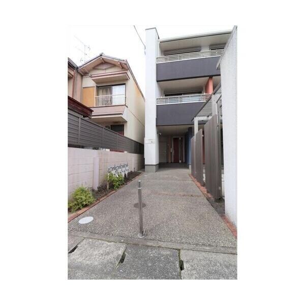 2/4 エントランス