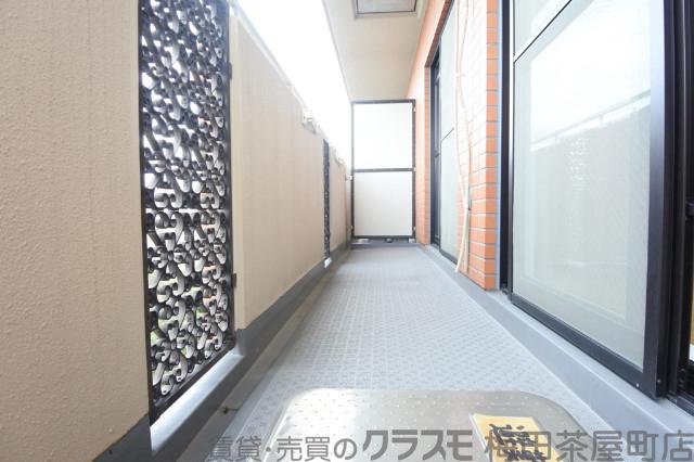 23/30 バルコニー