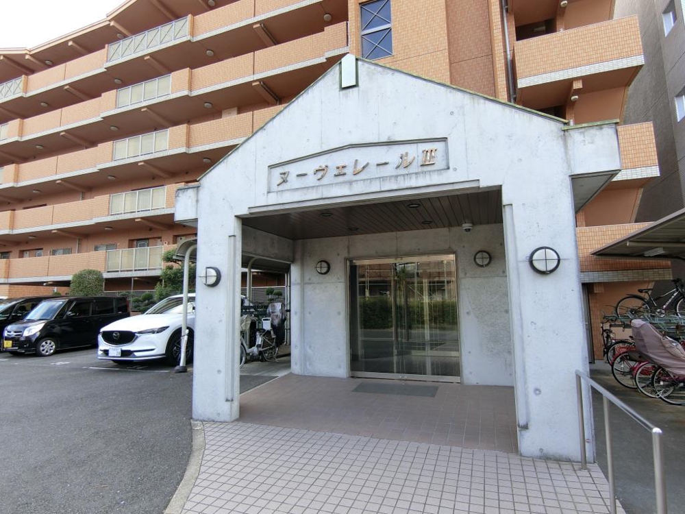 26/30 エントランス