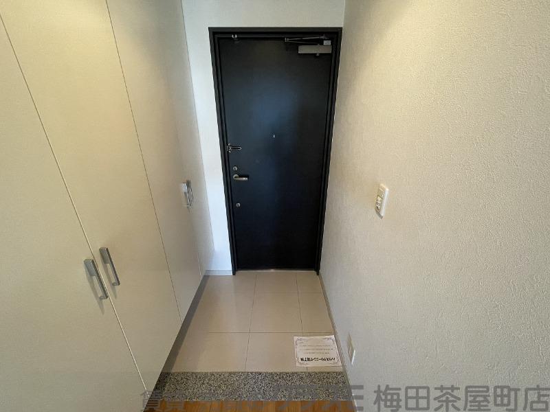 16/30 玄関