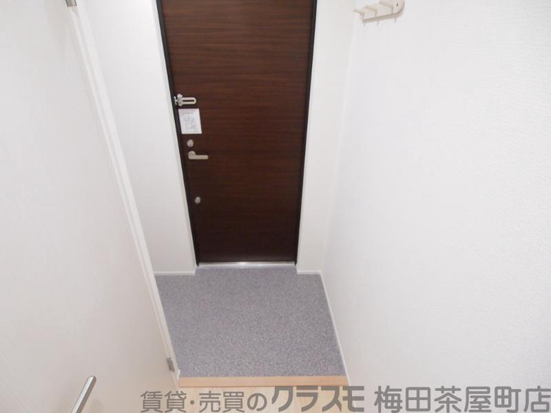 19/30 玄関