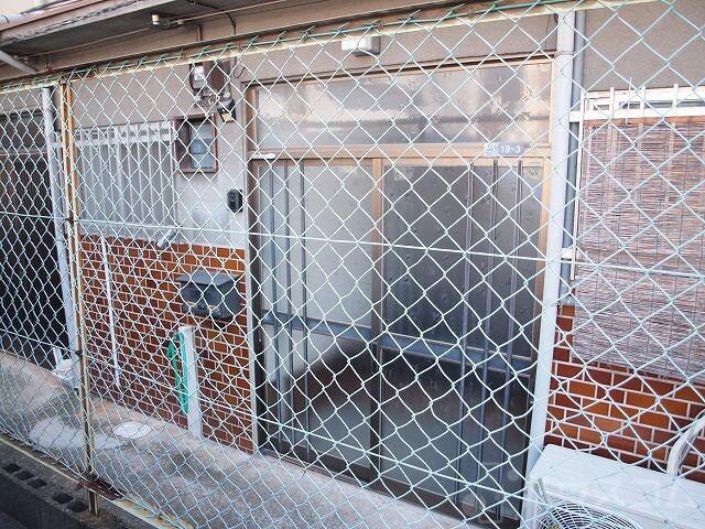 24/30 エントランス