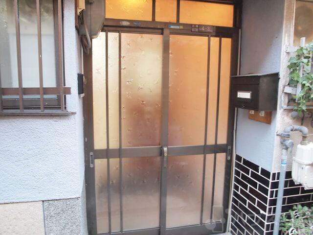 22/30 エントランス