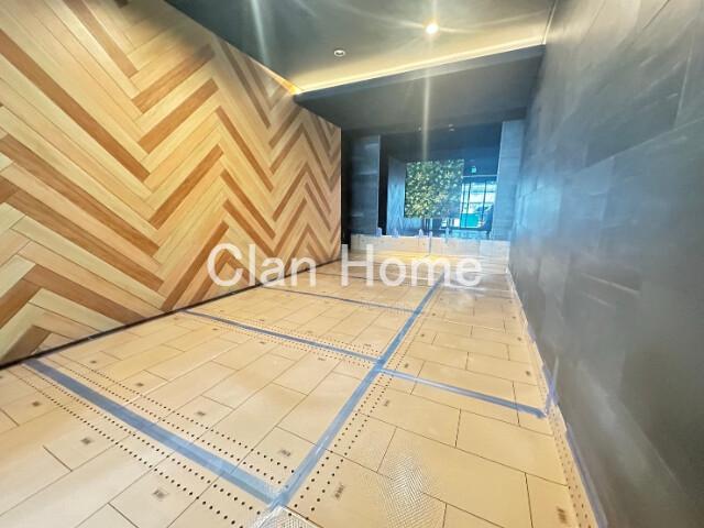 26/30 エントランス