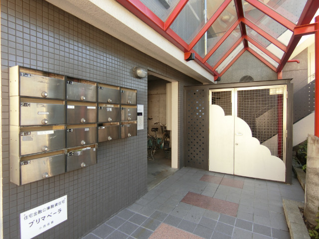 2/5 エントランス