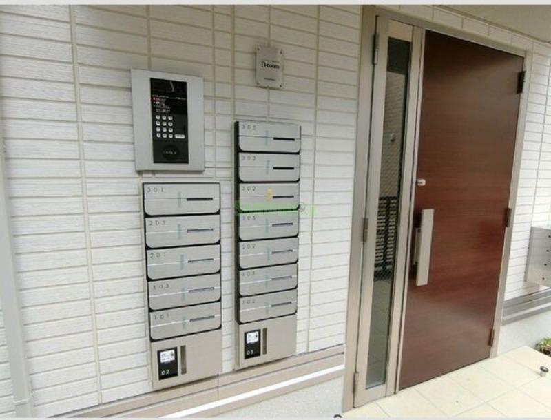 15/22 エントランス