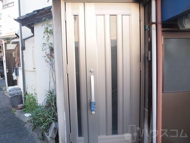 24/30 エントランス